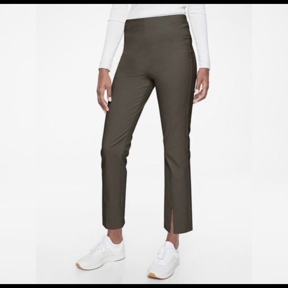 Athleta Pants - Like New Condition! Athleta Slim Wander Pant in Arbor Olive, Size 2